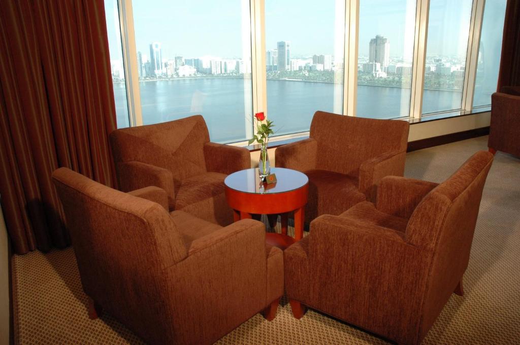 ОАЕ Corniche Hotel Sharjah (ex. Hilton Sharjah)