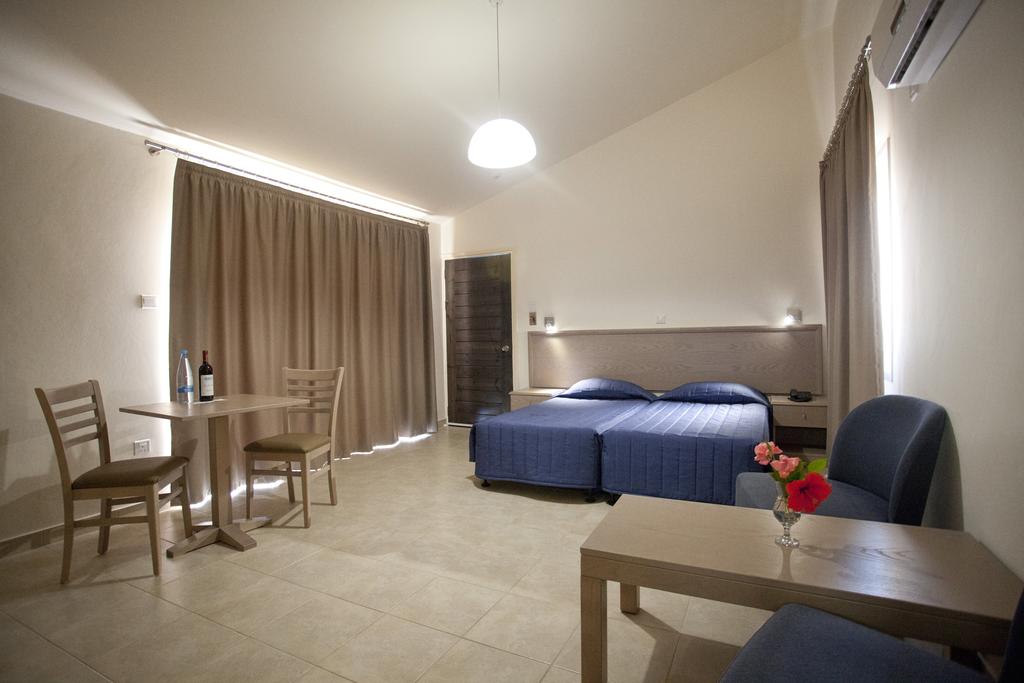 Отель, Айя-Напа, Кипр, Macronissos Village