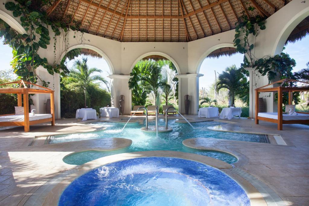 Горящие туры в отель Majestic Mirage Punta Cana Пунта-Кана Доминиканская республика