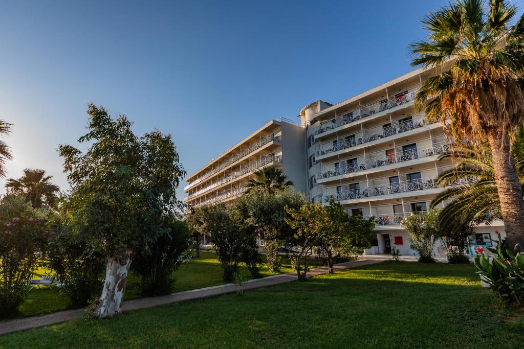 Отзывы про отдых в отеле, Calamos Beach Hotel