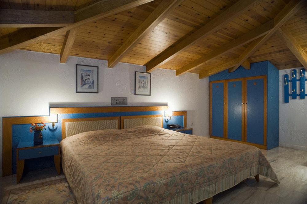 Горящие туры в отель Ilianthos Village Luxury Hotel & Suites Ханья