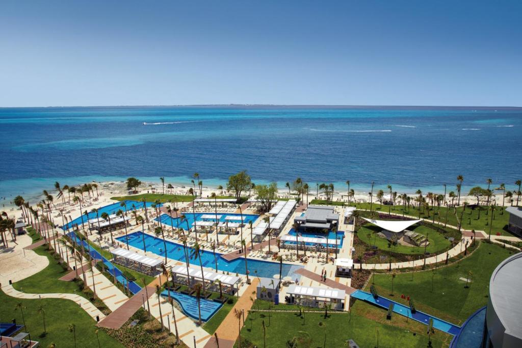 Горящие туры в отель Riu Palace Peninsula Канкун