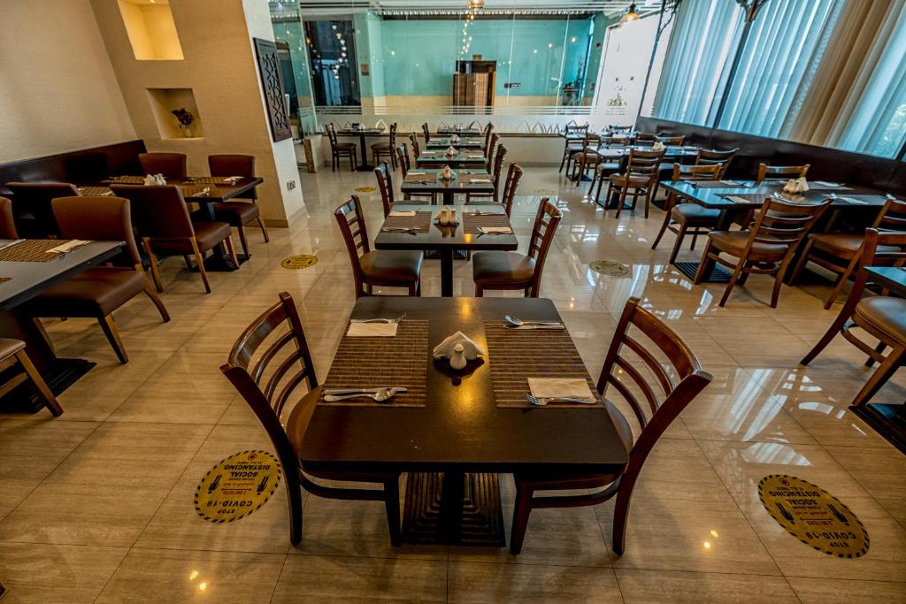 Відпочинок в готелі Al Jawhara Gardens Hotel