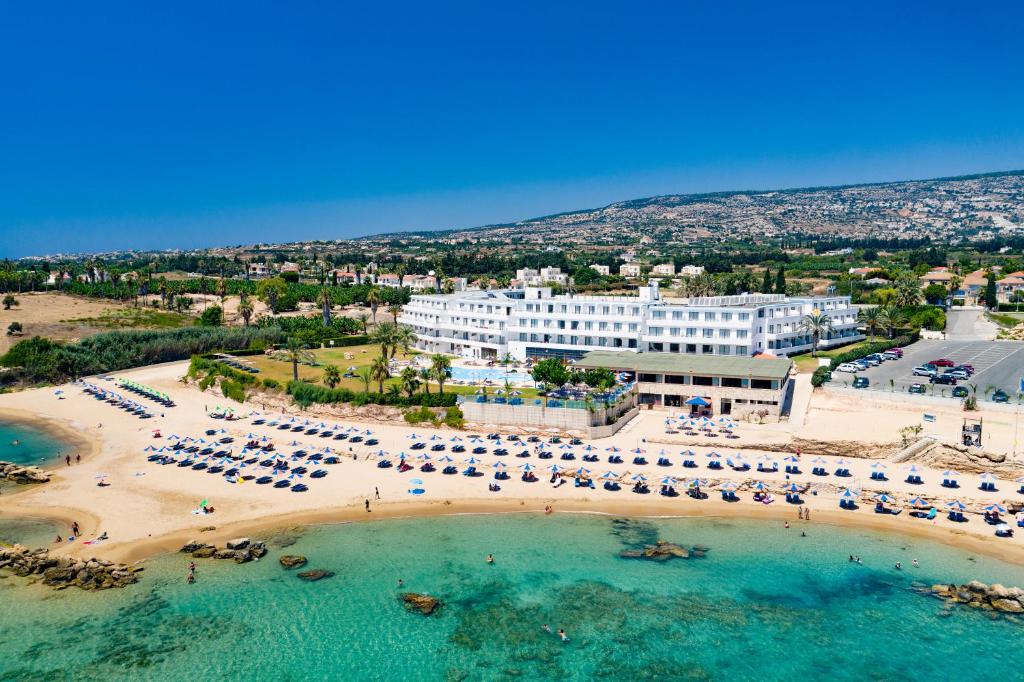 Туры в отель Corallia Beach Hotel Apartments Пафос