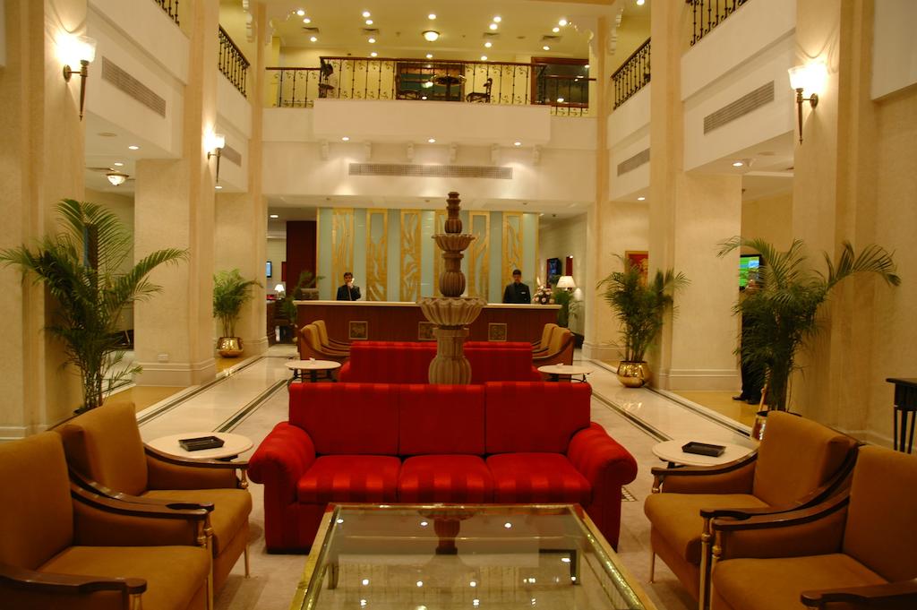 Варанасі, Radisson Hotel Varanasi, 5