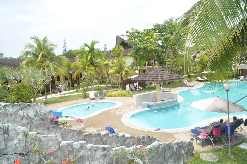 Beringgis Beach Resort & Spa, Borneo (Kalimantan) ceny