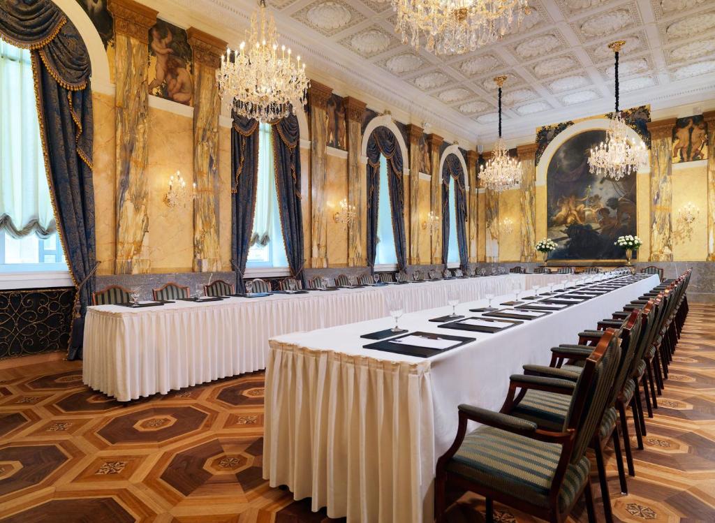 Отзывы об отеле Hotel Imperial, a Luxury Collection Hotel, Vienna