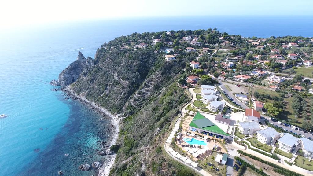 Blue Bay Resort, Włochy
