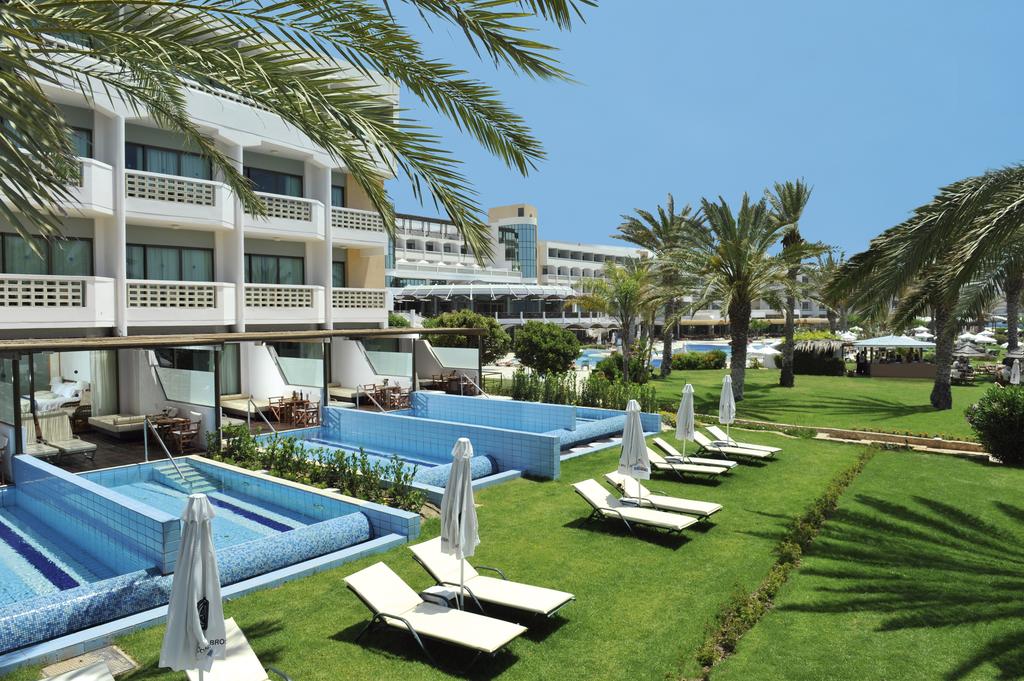 Athena Beach Hotel, Пафос ціни