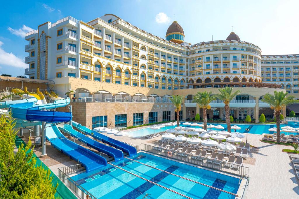 Ціни в готелі Kirman Hotels Sidemarin Beach & Spa