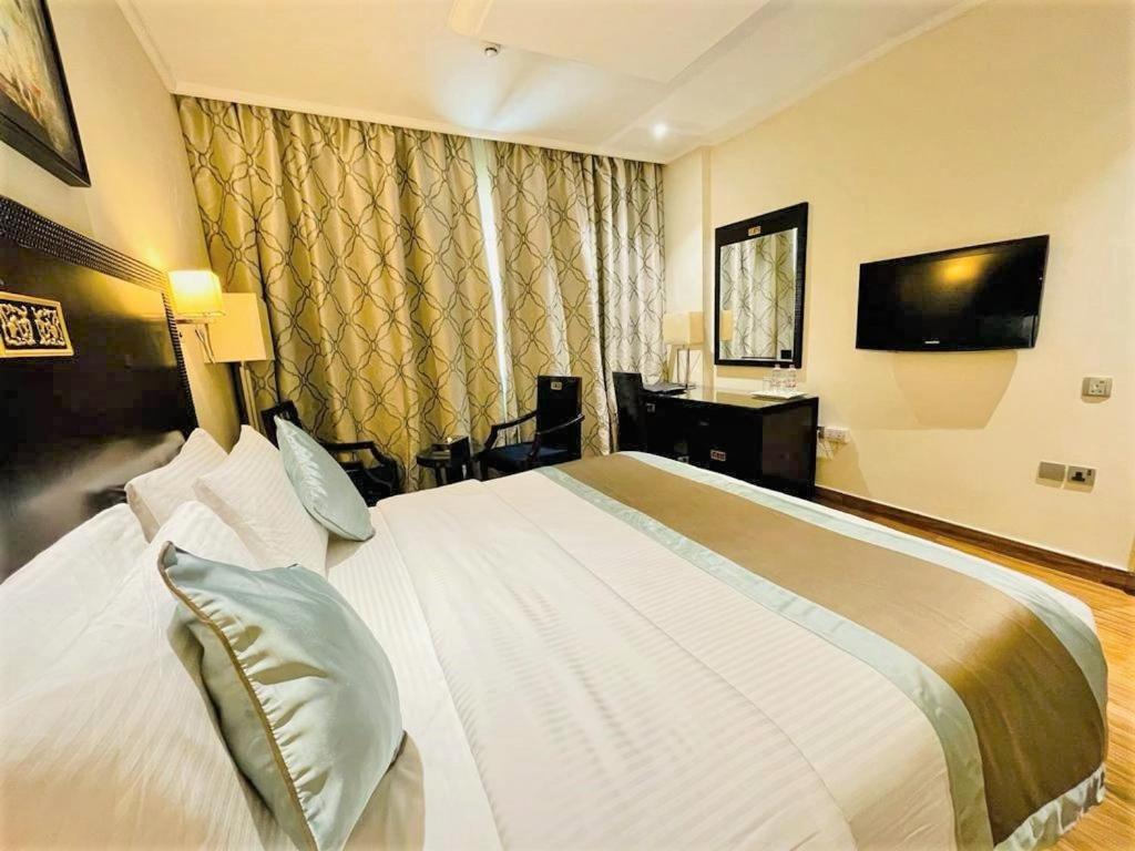 Oferty hotelowe last minute Smana Hotel Al Raffa Dubaj (miasto)