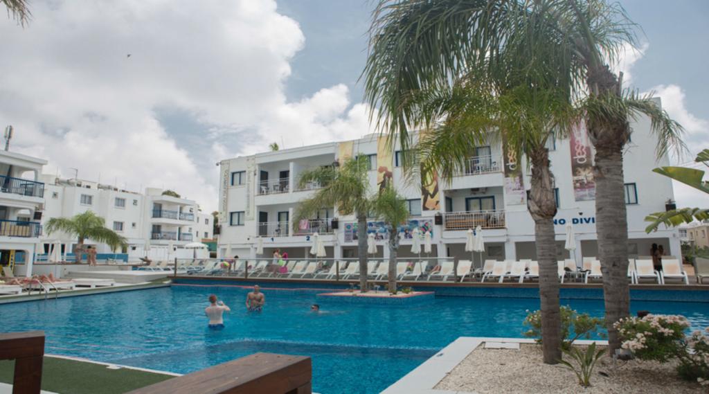 Odpoczynek w hotelu Tsokkos Holiday Hotel Apartments Ajia Napa Cypr