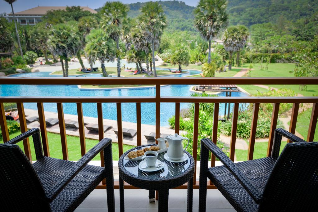 Naithonburi Resort цена