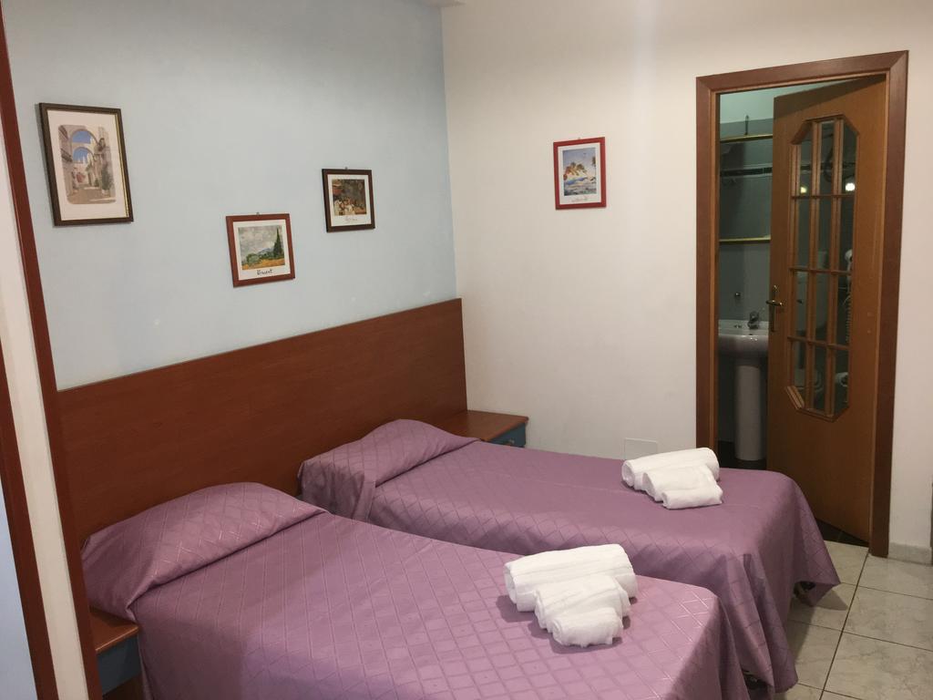 Recenzje hoteli Baia Di Naxos Aparthotel