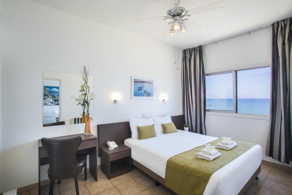 Costantiana Beach Hotel Apartments, фотографии