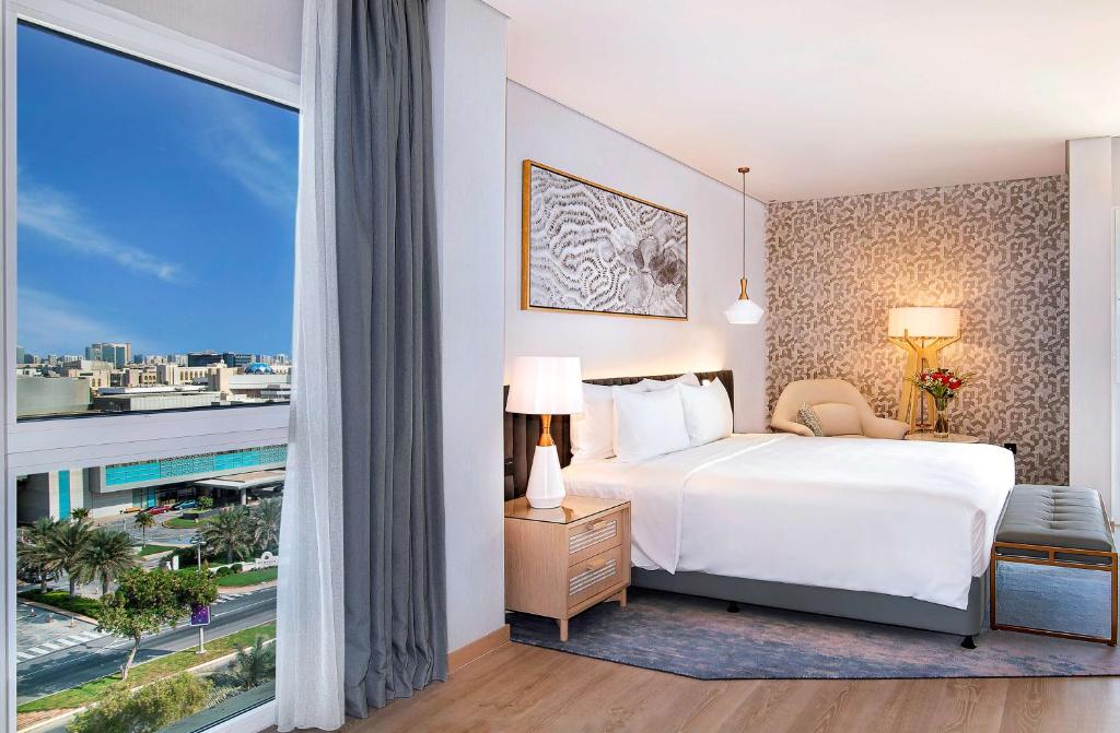 Radisson Blu Hotel & Resort Abu Dhabi Corniche ОАЕ ціни