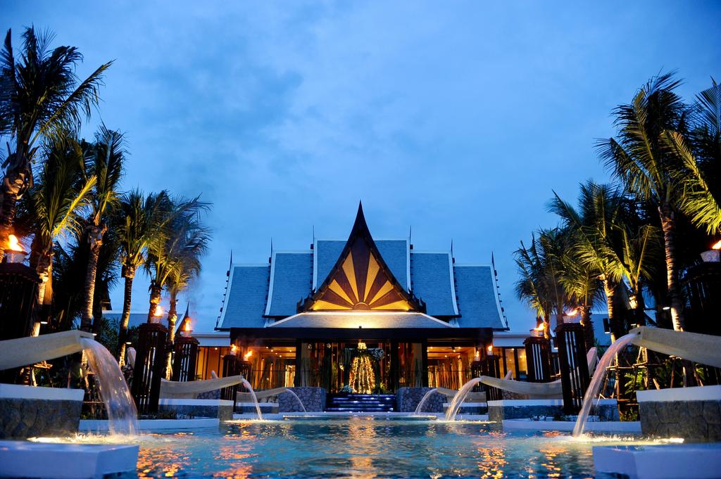 Отдых в отеле Natai Beach Resort & Spa Пхангнга Таиланд