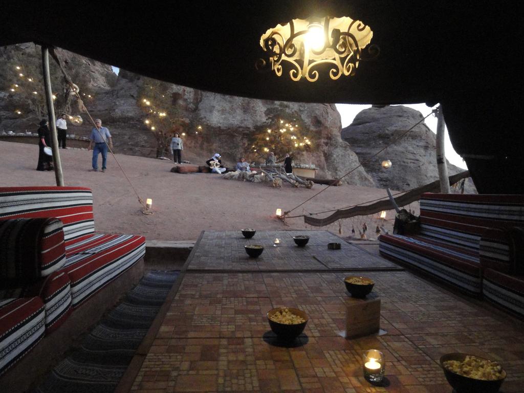 Відпочинок в готелі The Rock Camp Petra Петра
