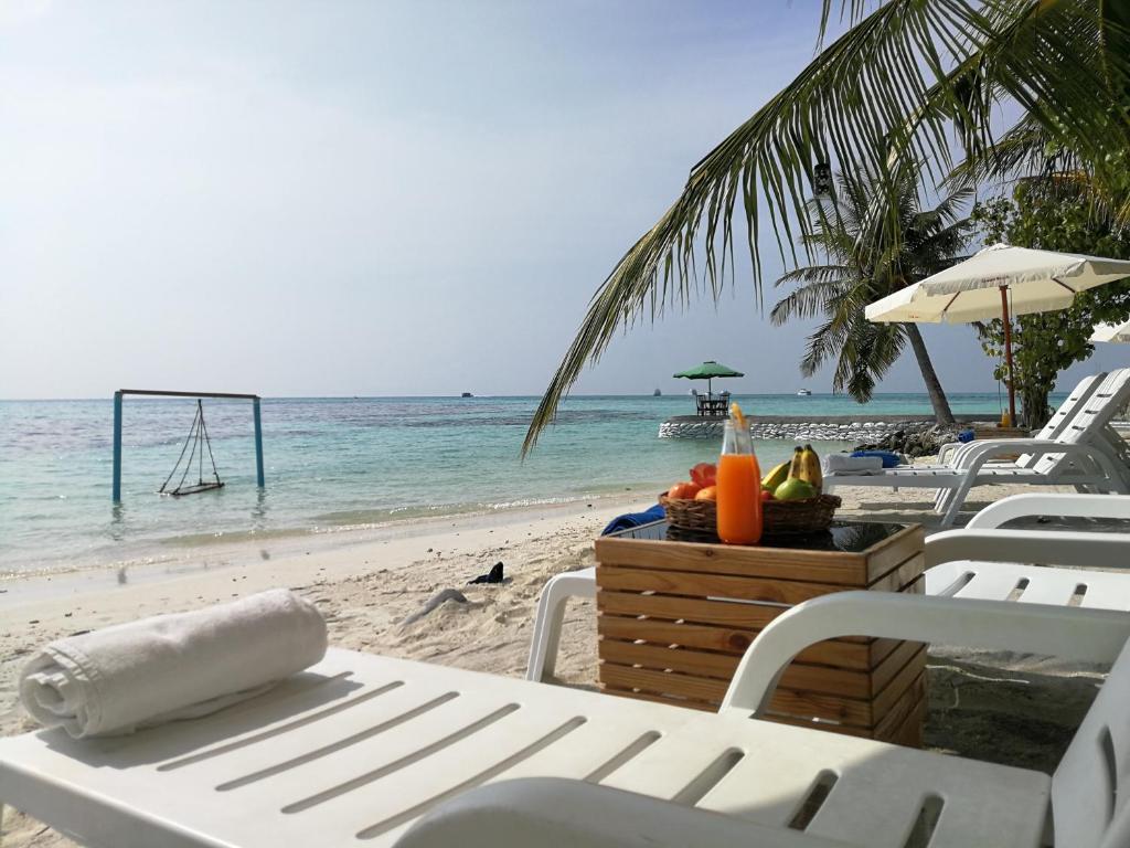Мальдивы Crown Beach Hotel Guest House