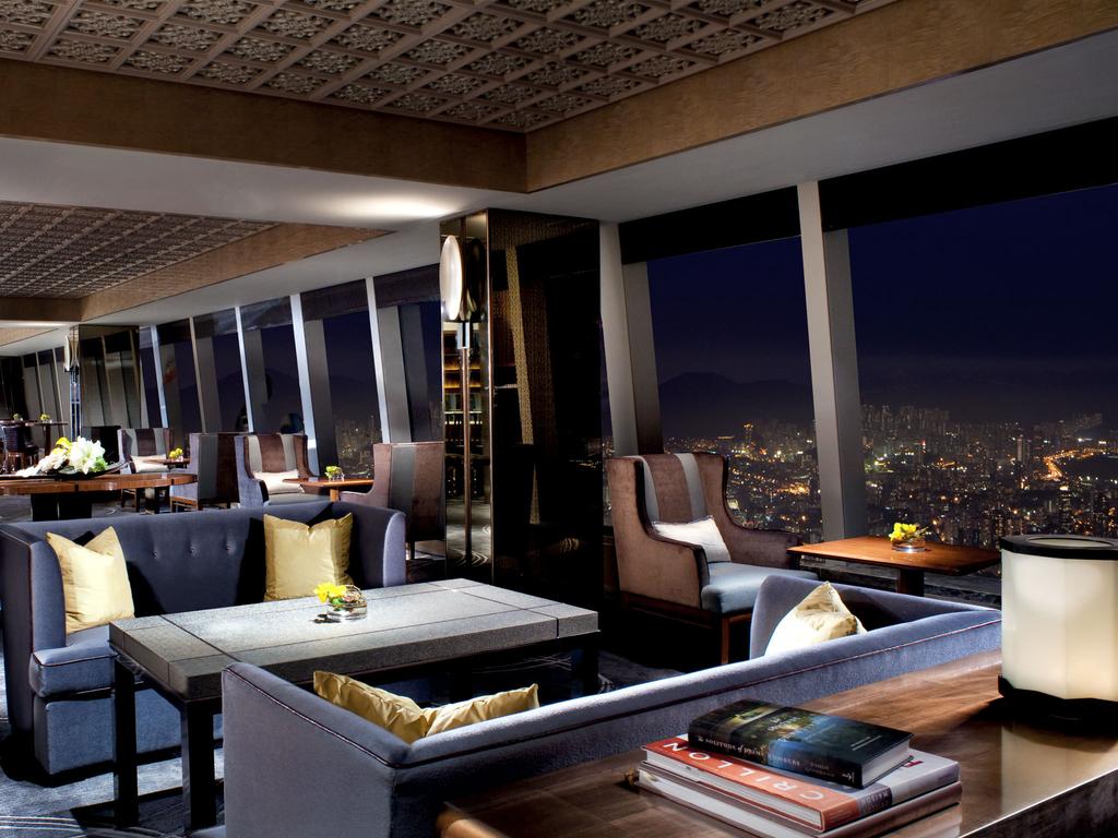 Відпочинок в готелі The Ritz-Carlton Hong Kong Гонконг Китай