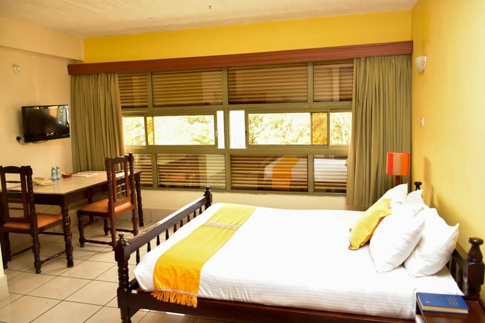 Отзывы об отеле Kenya Comfort Hotel Suites