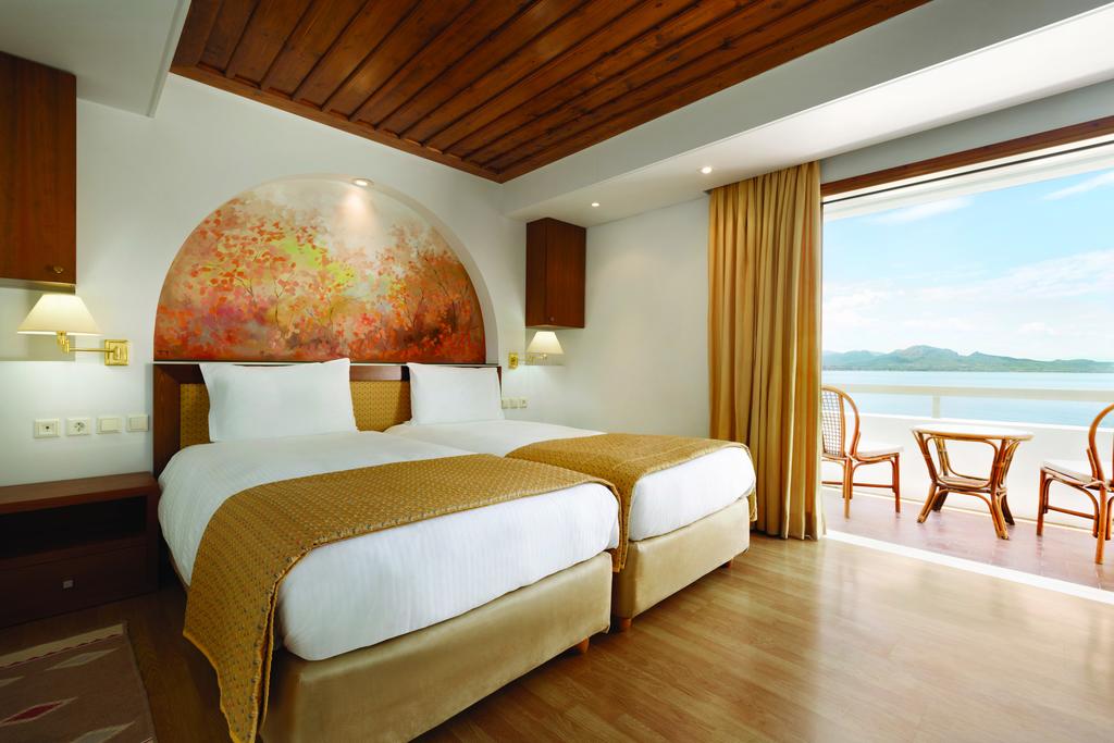 Odpoczynek w hotelu Ramada Loutraki Poseidon Resort
