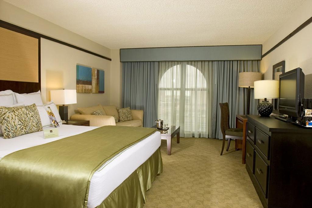 Відпочинок в готелі Doubletree By Hilton Orlando At Seaworld