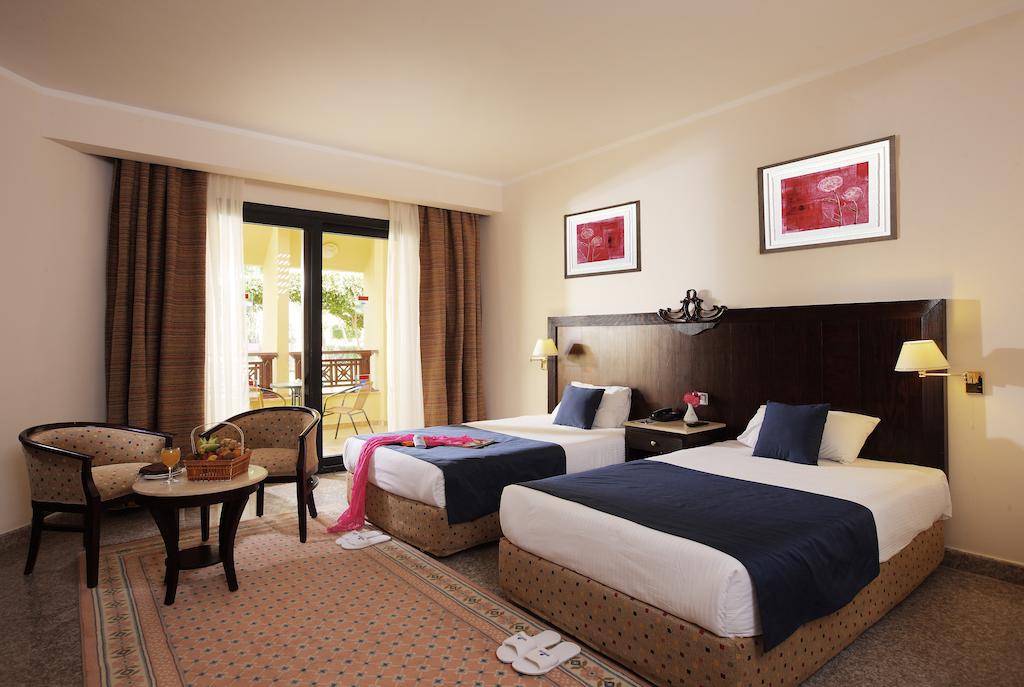 Горящие туры в отель Golden 5 Diamond Resort Хургада Египет