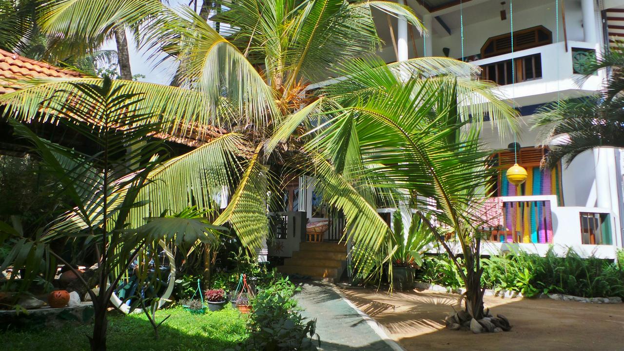 Отдых в отеле Frangipani Beach Villa