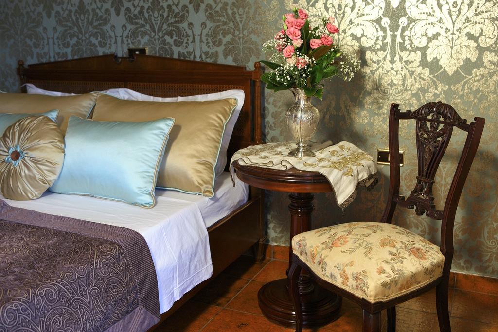 Відгуки про готелі Villa Byblos Luxury