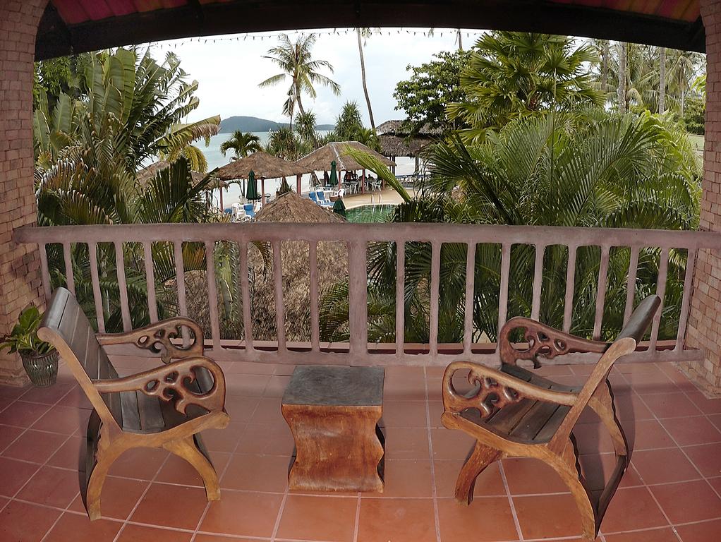 Відпочинок в готелі Friendship Beach Resort & Atmanjai Wellness Spa Пхукет