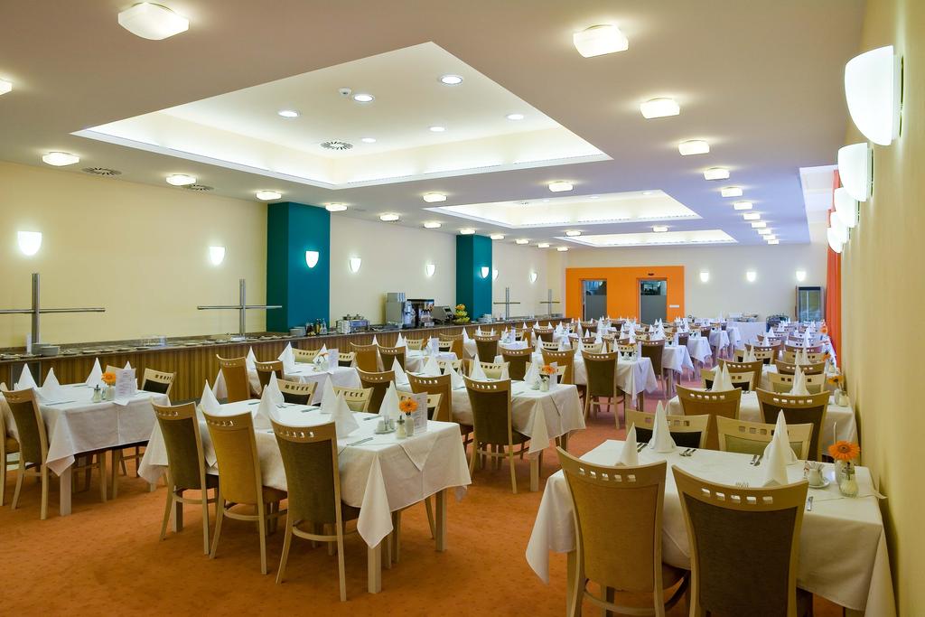 Горящие туры в отель Spa Resort Sanssouci Карловы Вары Чехия