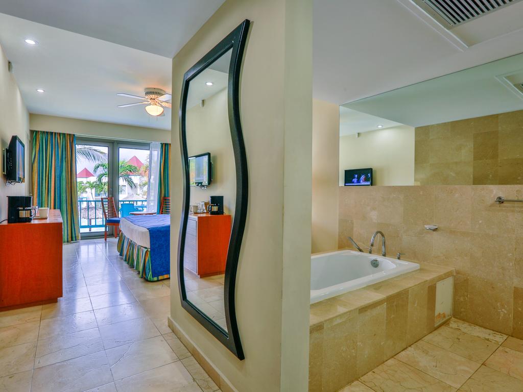Ораньєстад , The Mill Resort & Suites Aruba, 4