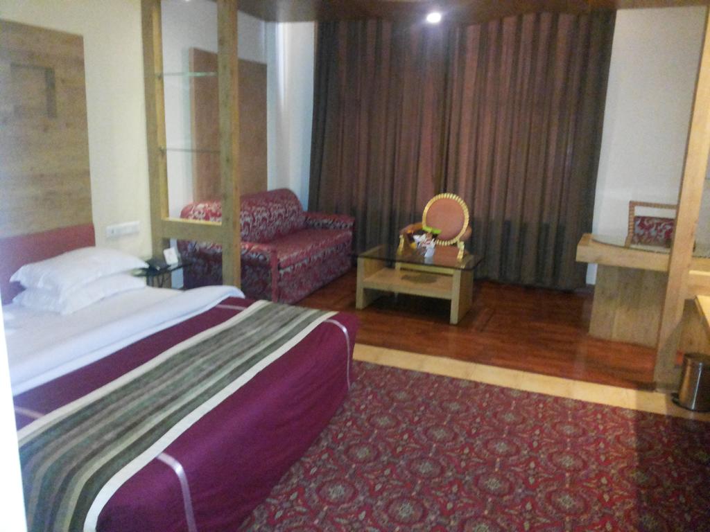 Горящие туры в отель Kc Residency Шринагар Индия