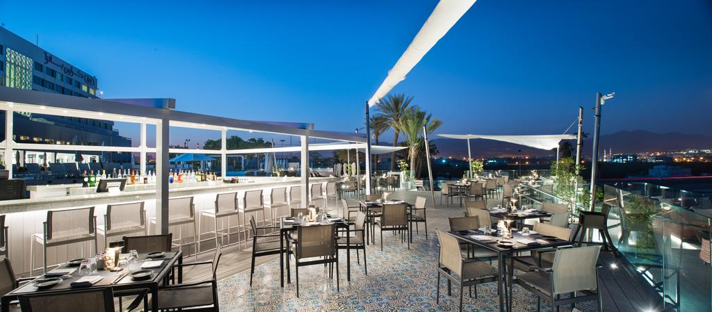 Crowne Plaza Hotel Muscat Оман цены