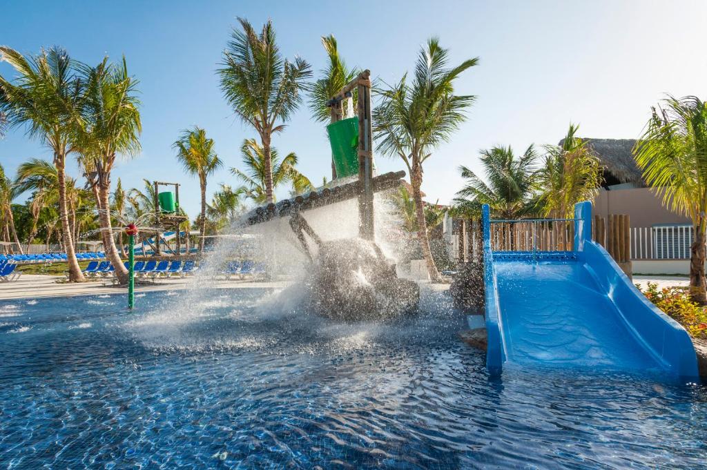 Royalton Splash Punta Cana An Autograph Collection All-Inclusive Resort & Casino, фотограції туристів