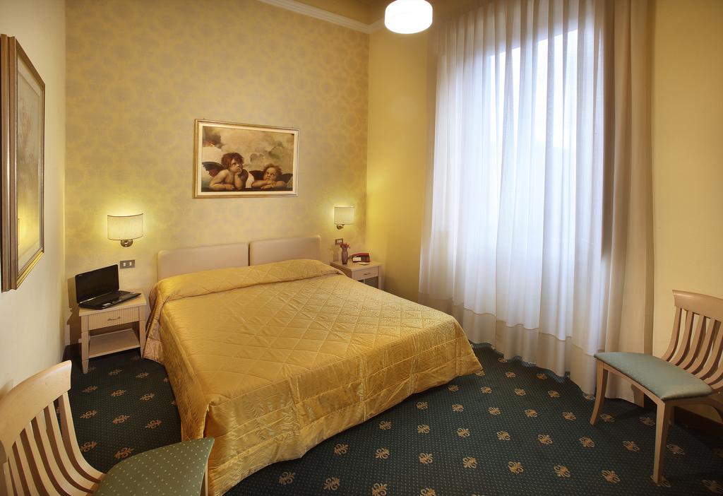 Отдых в отеле Grand Hotel Plaza Монтекатини-Терме Италия