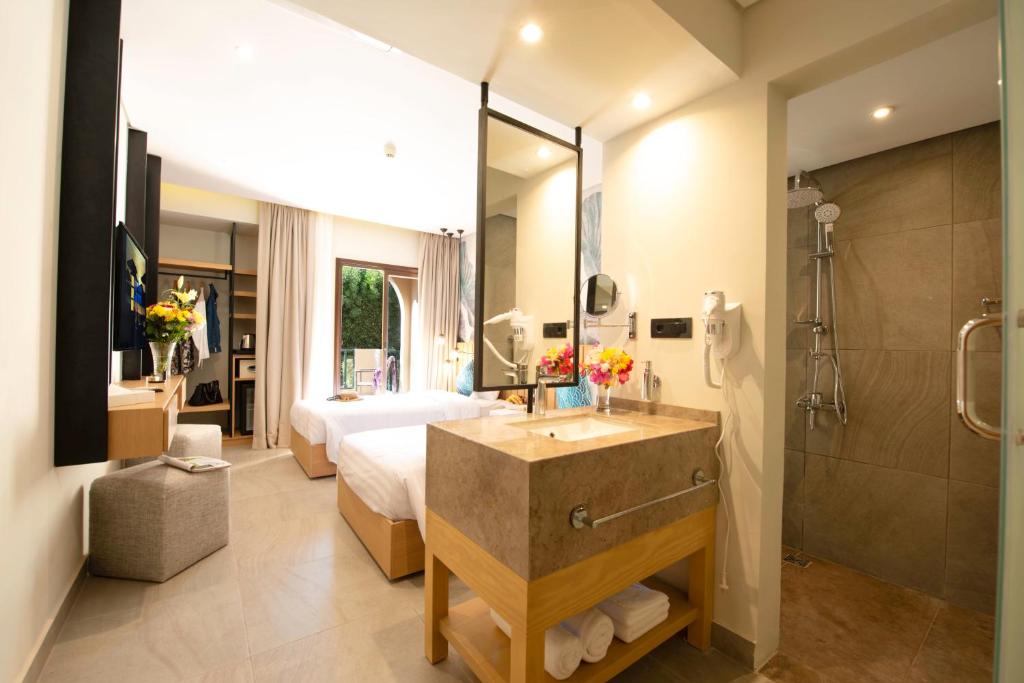 Відпочинок в готелі The Three Corners Rihana Resort Хургада
