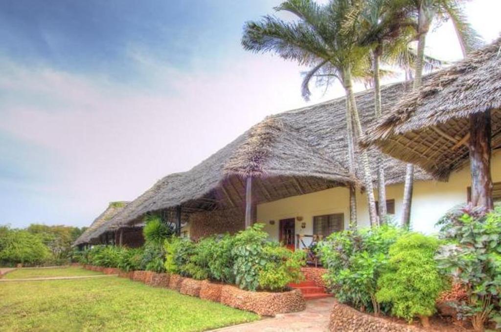 Горящие туры в отель Ras Nungwi Beach Hotel Нунгви Танзания