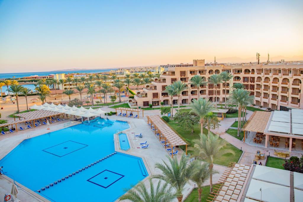 Горящие туры в отель Continental Hotel Hurghada (ex. Movenpick Resort Hurghada)