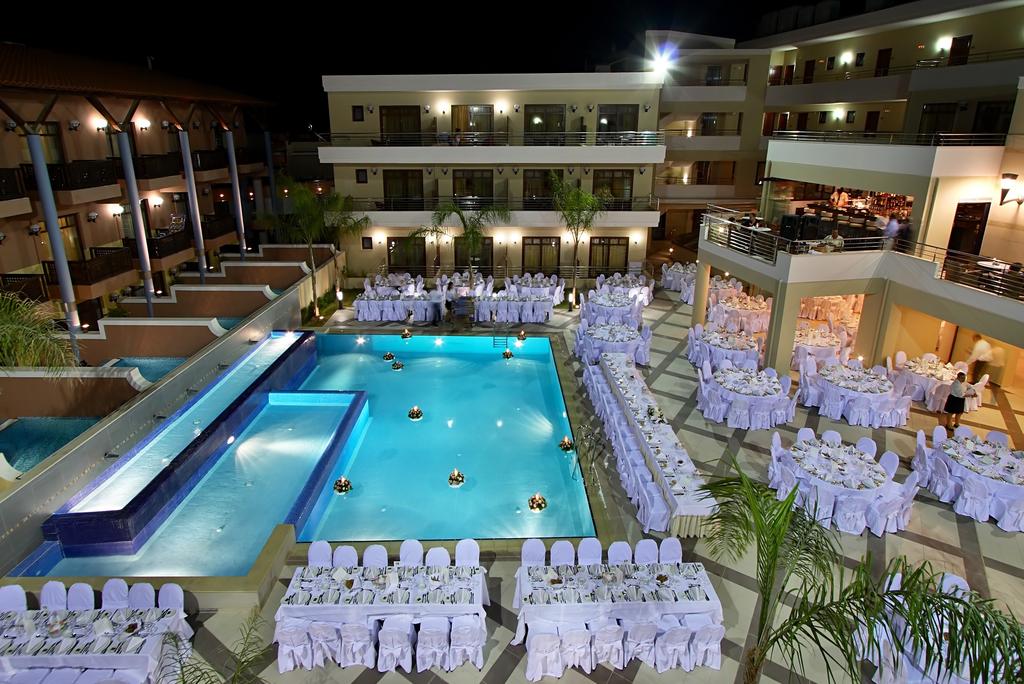 Відпочинок в готелі Porto Platanias Beach Resort & Spa Ханья
