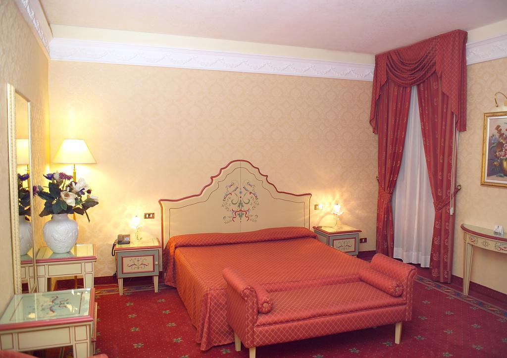 Giorgi Hotel, 3, фотографії