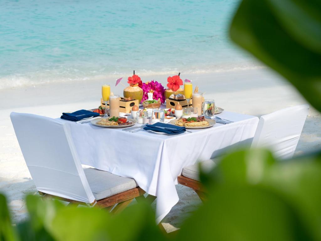Отдых в отеле Reethi Beach Resort Баа Атолл Мальдивы