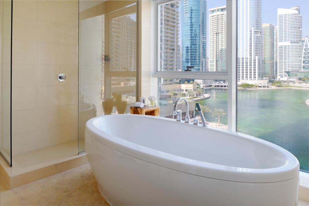Movenpick Hotel Jumeirah Lakes Towers, Dubaj (hotele przy plaży), zdjęcia z wakacje