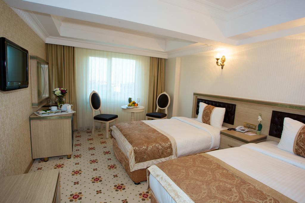 Відпочинок в готелі Marmaray Hotel Стамбул