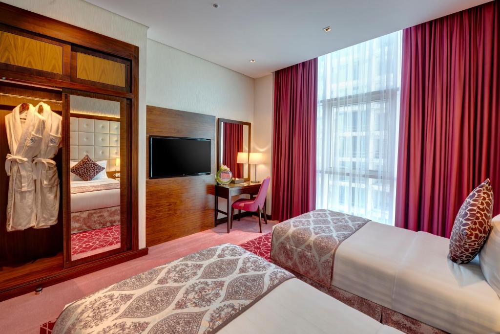 Royal Continental Suites, Dubai (city), United Arab Emirates, photos of tours