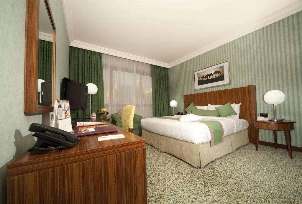 Горящие туры в отель City Seasons Al Hamra Hotel