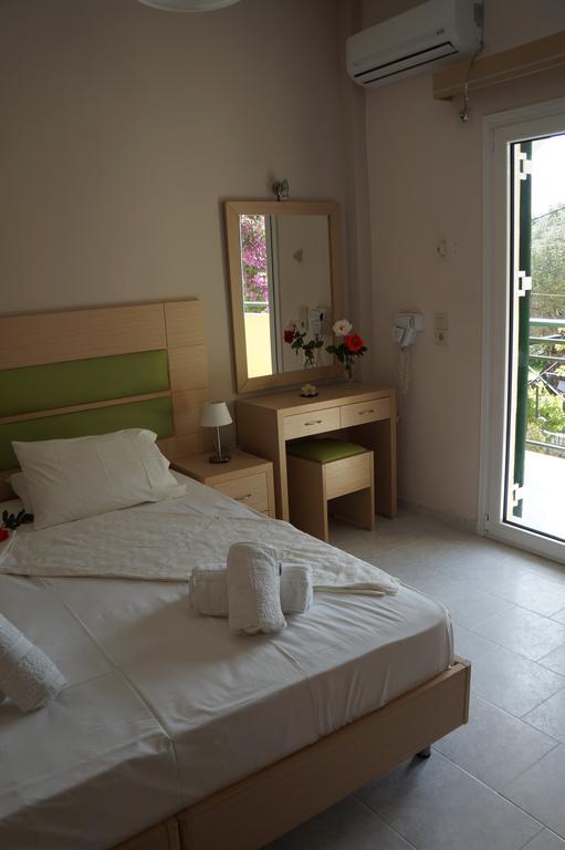 Отель, Корфу (остров), Греция, Angela Apartments