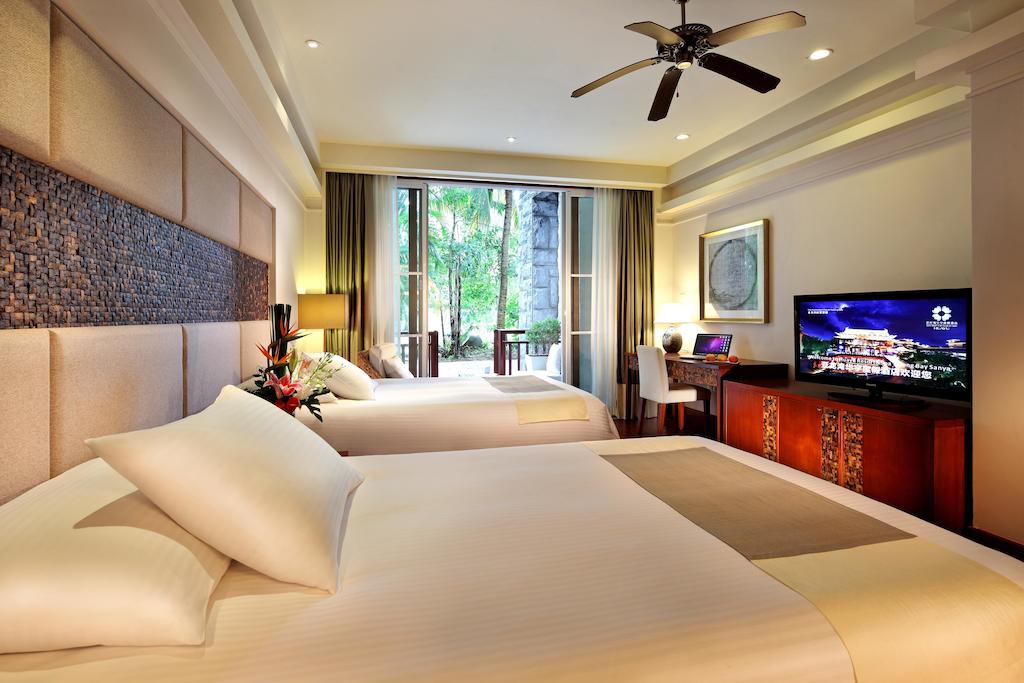 Горящие туры в отель Huayu Resort & Spa Yalong Bay Sanya ( ex.Crowne Plaza Sanya) Ялонг Бэй Китай