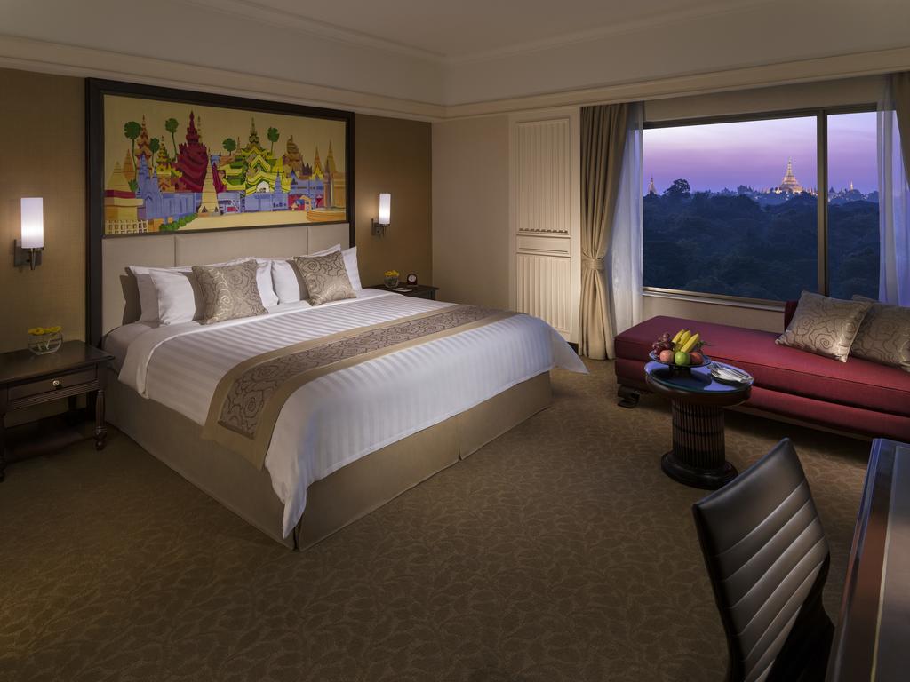 Відпочинок в готелі Sule Shangri-La Hotel